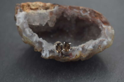 Małe Kolczyki Kwarc Dymny Fasetowany Sztyft Srebro 925