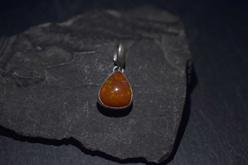 Malutki Wisiorek Ciemny Pomarańczowy Opal Etiopia Srebro 925