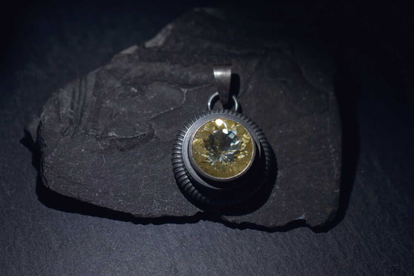 Prawdziwy cytryn naturalny Jelenia Góra srebrny wisior 925 ręcznie szlifowany