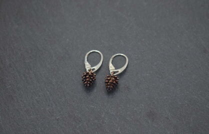 Kolczyki srebrne szyszki oksydowane zapięcie angielskie rękodzieło