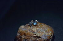 Kolczyki z kamieniem księżycowym srebro 925 minimalistyczne sztyfty - 7