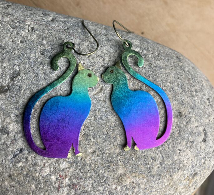 Tęczowe Koty Kolczyki