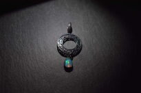 Wisior srebrny z opalem etiopskim ażurowe kółko oksydowane srebro 925 - 5