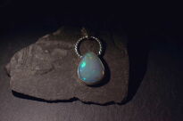 Srebrny wisiorek z opalem etiopskim – łezka z filigranem Srebro 925 Rękodzieło - 12