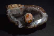 Pierścionek z Opalem Meksykańskim w Skale Macierzystej  Rękodzieło w Srebrze 925 r.19 - 10