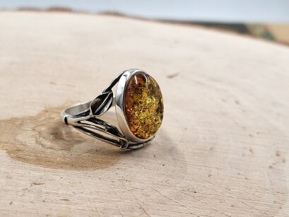 Pierścionek z naturalnym bursztynem bałtyckim Srebro 925 r.20 Vintage