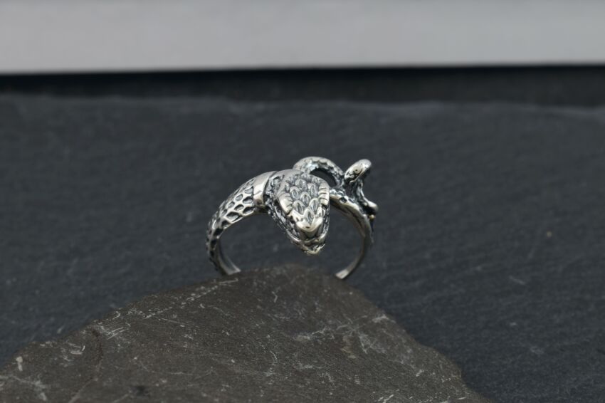 Pierścień Wążr.17 Srebro 925