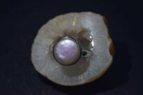 Pierścionek srebrny 925 perła okrągła płaska ręcznie robiony r.22 - 11