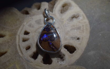 Opal australijski typu boulder Wisiorek srebro 925 rękodzieło