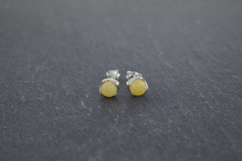 Kolczyki z bursztynem bałtyckim sztyfty srebrne 925