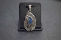 Srebrny wisiorek z opalem Australijskim boulder niebiesko-fioletowy kamień srebro 925 - 9