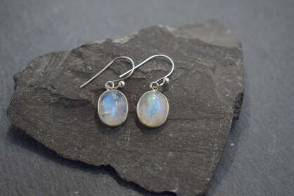 Kolczyki z Kamieniem Księżycowym Wiszące Srebro 925