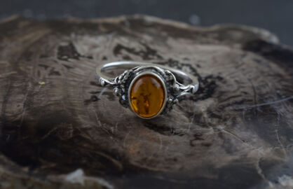 Pierścionek z Bursztynem Bałtyckim Srebro 925 r.11